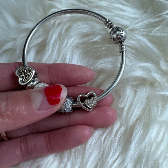 Authentic NEW PANDORA “Unique As You Are” Bangle Bracelet with 5pcs charms - Picture 11 of 11